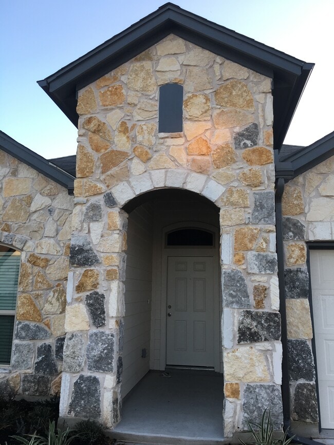 Photo - 300 La Joya Pass