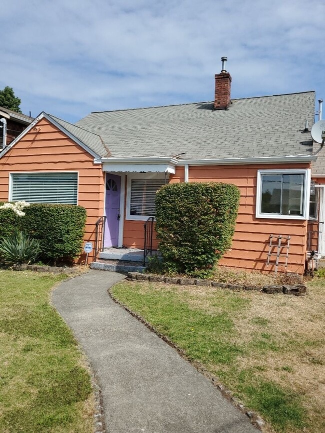 Building Photo - Coming Soon! UPS Area 3 Bedroom Rental