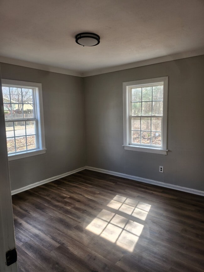 Building Photo - 1119 S Washington Ave