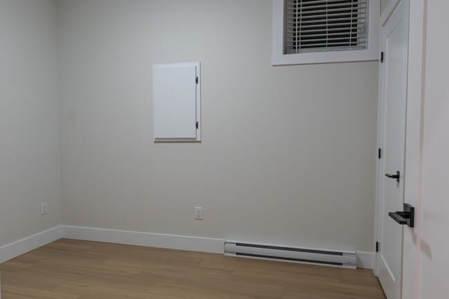 Photo - 171 Colonial Cres