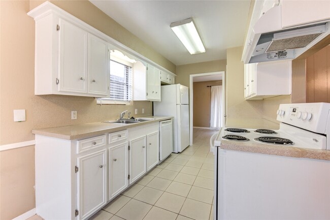 Photo - 3412 Avenue R