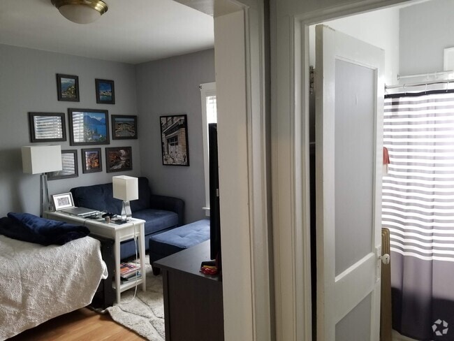 Building Photo - 5227 Main St Unit #32 Rental