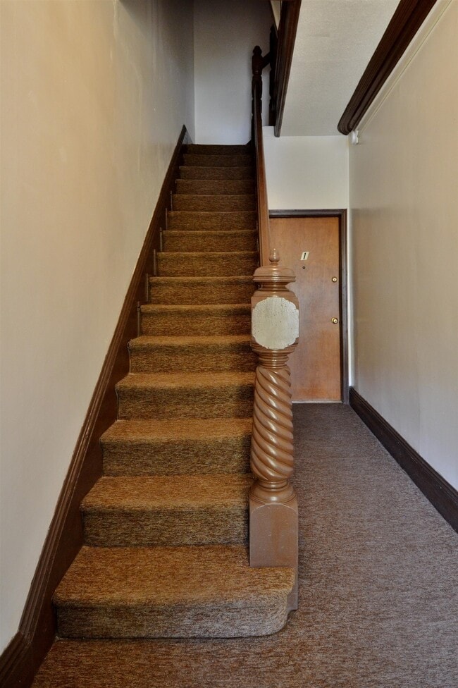 Photo - 127-129-129 W 3rd St Unit 2