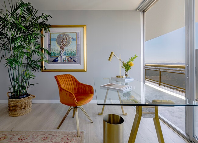1200 Lakeshore