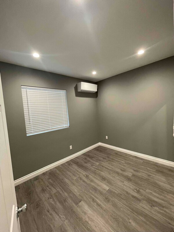 Photo - 15944 Los Alimos St