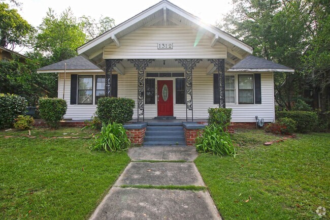 Building Photo - PRE-LEASE! 5-bedroom house close to USC