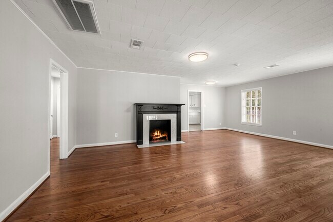 Photo - 6438 Pinehurst Dr