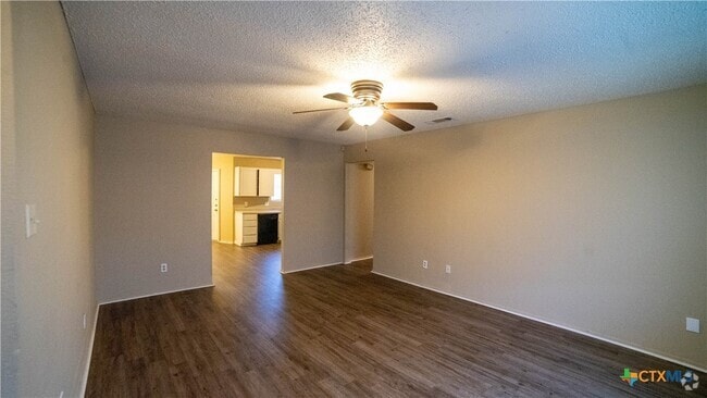 Building Photo - 2302 Traverse Dr Rental