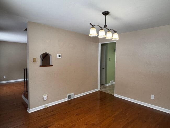 Photo - 849 Kewanna Ave