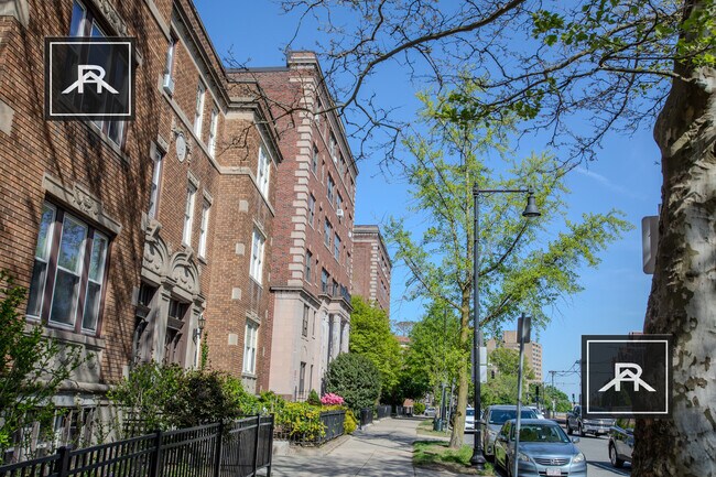 Photo - 2001 Commonwealth Ave Unit 28