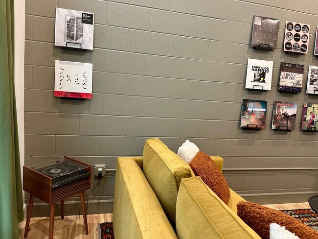 Photo - 1911 3rd Ave N Unidad ID1352419P