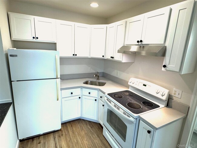 Photo - 315 Main St Unit 3