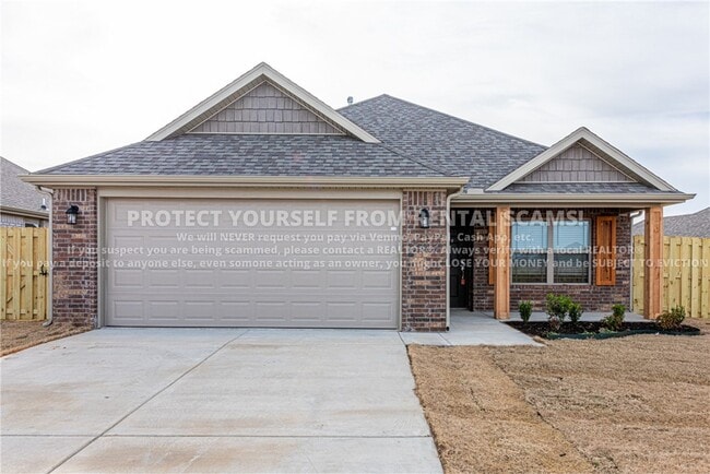 Building Photo - 703 Quartzite Ave
