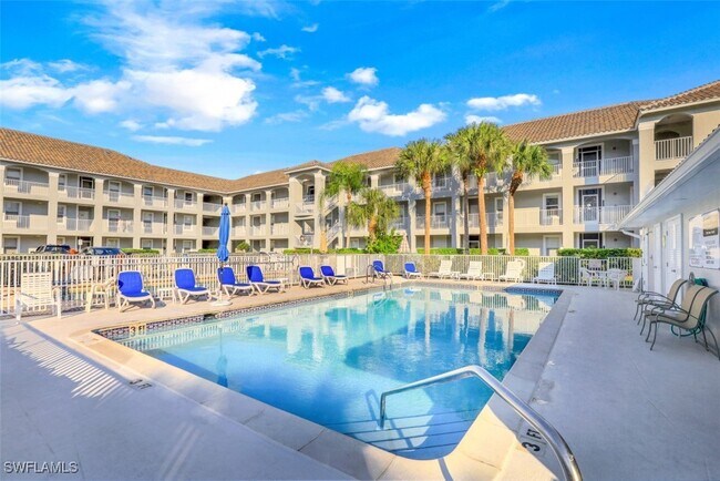 Photo - 519 Roma Ct Unit 3-305