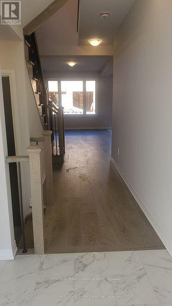Photo - 208 Leslie Davis St