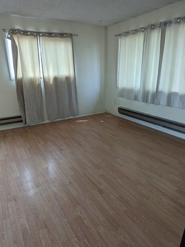Building Photo - 1672 W Wyoming Ave Rental