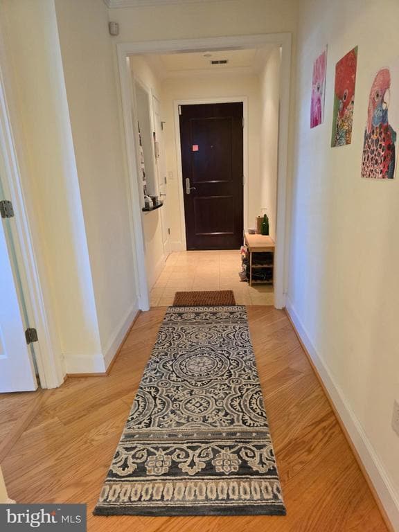 Building Photo - 1414 22nd St NW Unit 06