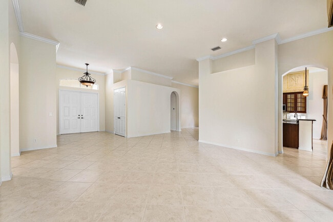 Photo - 195 Sedona Way
