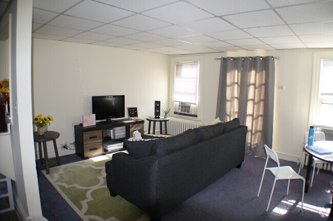 Building Photo - 707 W Haverford Rd Unit 707-4 Rental