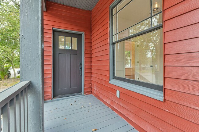 Photo - 1616 38th St