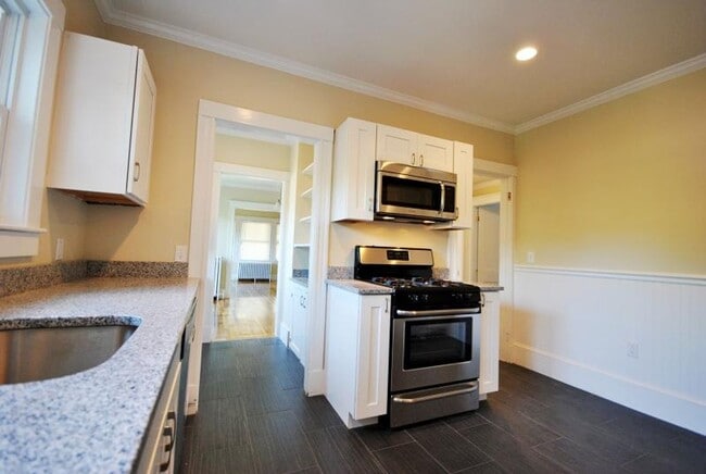 Photo - RENOVATED 4 BED/2 BATH IN BRIGHTON'S OAK SQUARE FOR 9/1 ~ WATER INCLUDED