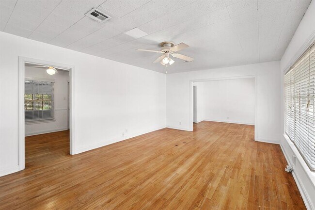 Photo - 6206 Nasco Dr
