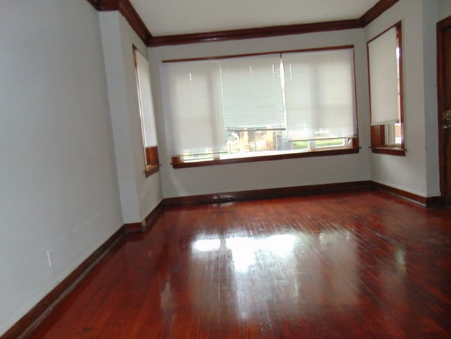 Photo - 6729 S Artesian Ave Unit 1