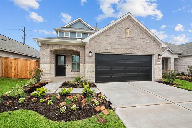 Building Photo - 31915 Splendor Dr