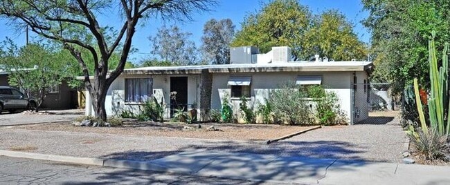 Ranch Style home in the Garden District - Ranch Style home in the Garden District
