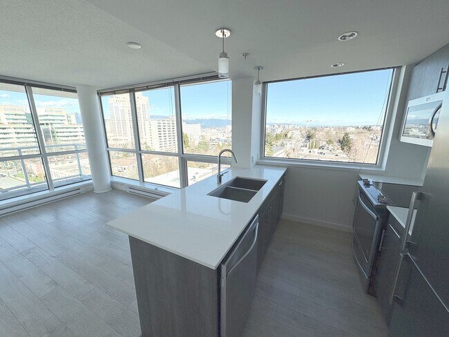 Building Photo - SF 901 Unit 901