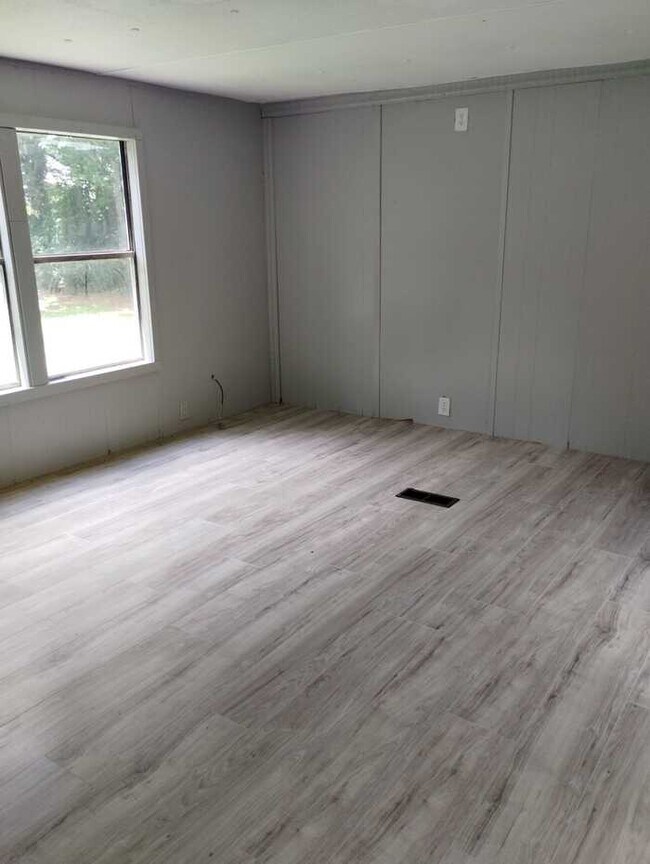 Photo - 2 Bed 1 bath mobile home