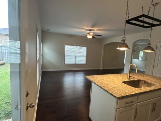 Photo - 131 Spadeleaf Blvd