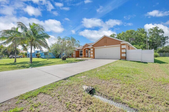 Photo - 5075 NW Egret Ave