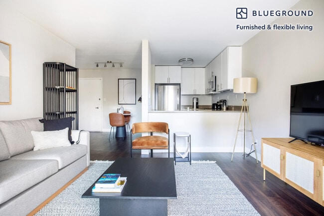 Photo - 655 S Fair Oaks Ave Unidad FL2-ID386