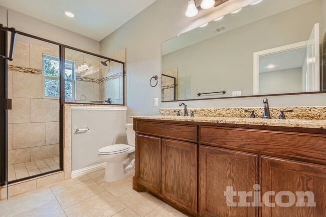 Photo - 1990 Timber Oaks Dr