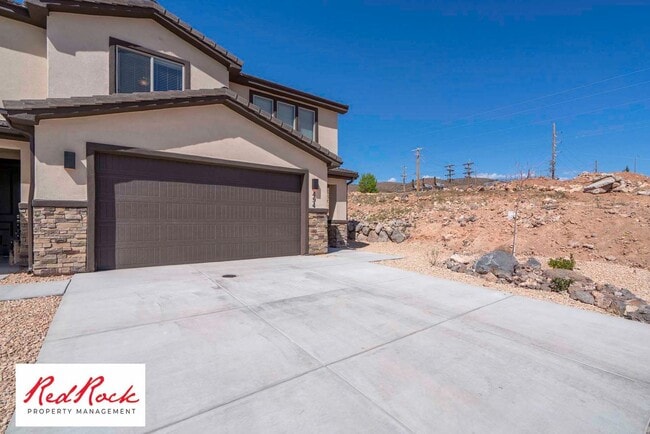 Spacious End Unit Townhome in Hurricane He... - Spacious End Unit Townhome in Hurricane He...
