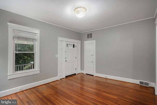 Photo - 2417 Washington Blvd