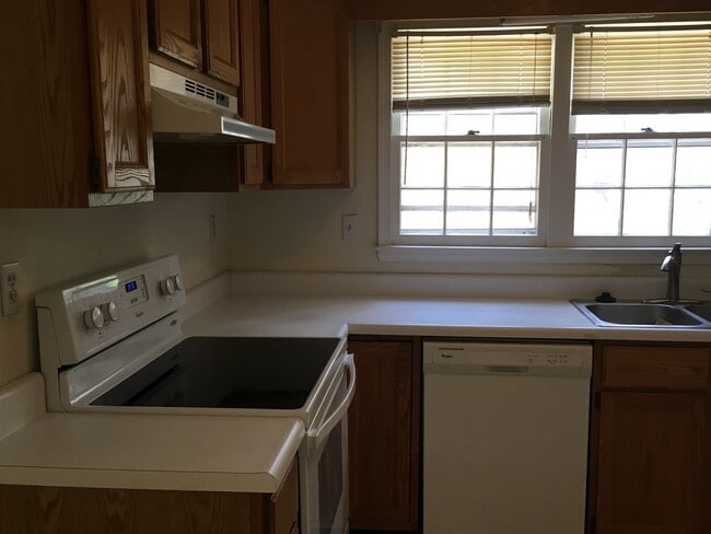 Photo - 6640 Lyndale~NEW-Small pet allowed!~ All hardwoods~Covered porch~ Fenced back yard~3 brm 2 bath ~