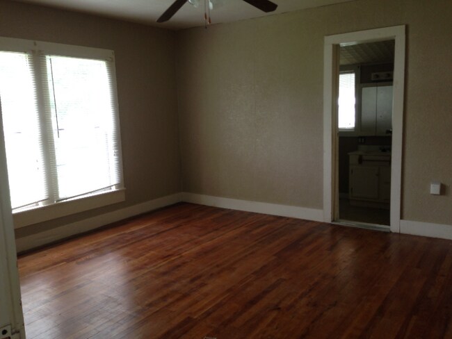 Photo - 3602 Hickory St