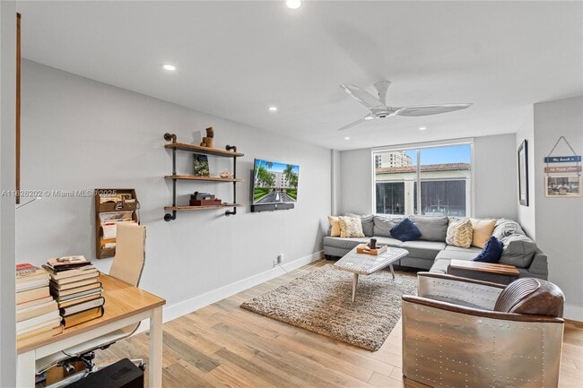 Photo - 1600 SE 15th St Unit 312