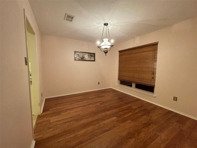 Photo - 6228 Creekside Ln