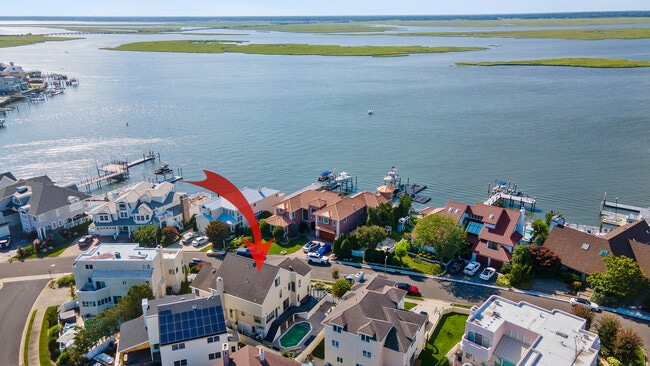 Photo - 7600 Bayshore Dr