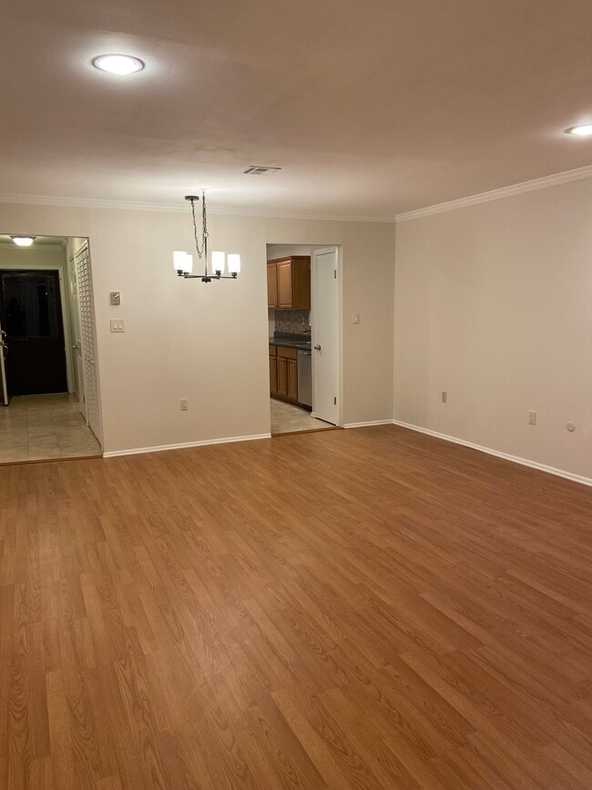 Photo - 180 Amberly Dr Unit 180c