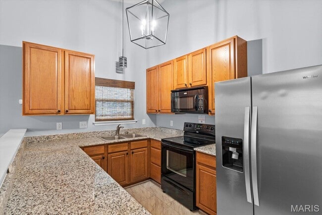 Photo - 729 Tower Grove Dr