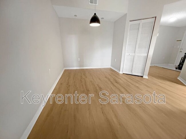 Photo - 5500 Bentgrass Dr