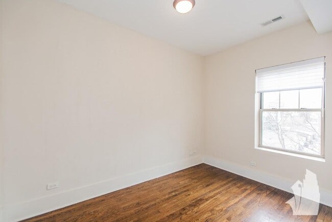 Photo - 3451 N Wolcott Ave Unit 2