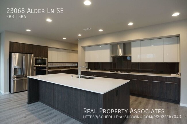 Photo - 23068 Alder Ln SE