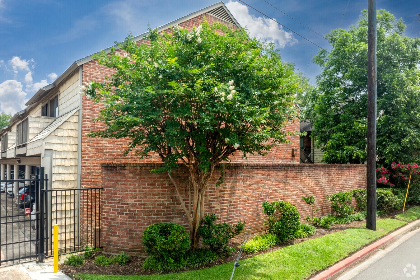 2829 Timmons Ln - Alternate - Park St. John Condominiums