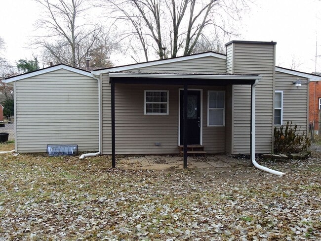 Building Photo - 9813 East Ave