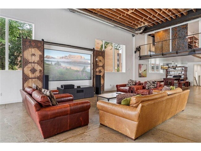 Photo - 1290 Snelling Ave N